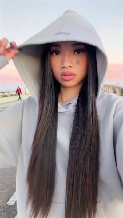 Who Is Alyssa Mays on Tiktok? the Real Story Behind the North Carolina Creator